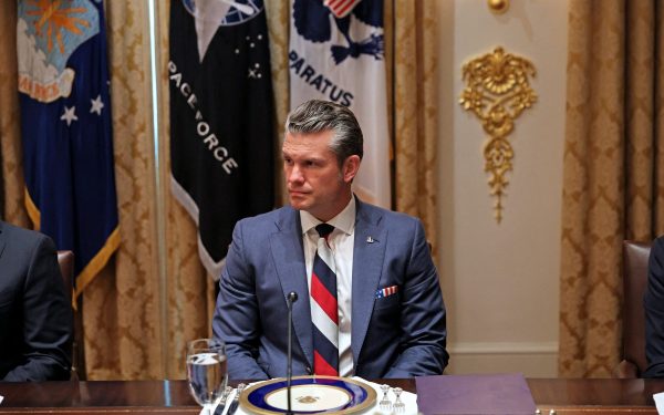 Șeful Pentagonului, Pete Hegseth, nu va fi prezent la reuniunea ministrilor apărării NATO din această lună, eveniment mult așteptat de alianța vestică pentru a discutaStrategii comune în contextul creșterii tensiunilor în Europa