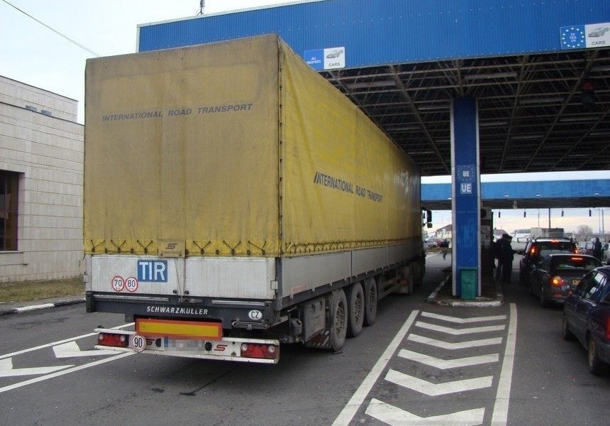 Traficul de frontieră între România și Ucraina va fi restricționat temporar la punctul de trecere de la Sighetu Marmației, în perioada următoare, pentru efectuarea unor lucrări importante de reabilitare