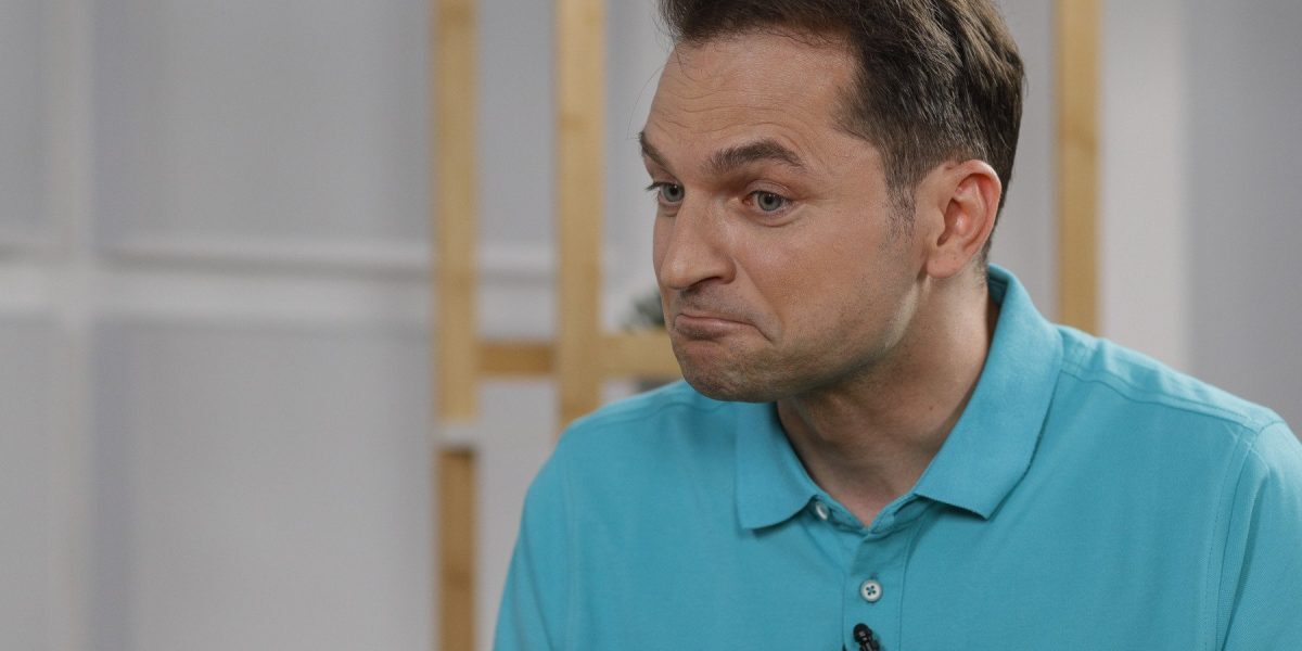 Controverse în politică: Sebastian Burduja, reclamat pentru declarații considerate discriminatorii Tânăra polemă declanșată de Sebastian Burduja, consilier onorific al premierului, a escaladat în ultimele zile, ajungând în atenția Consiliului Național pentru Combaterea Discriminării (CNDC)