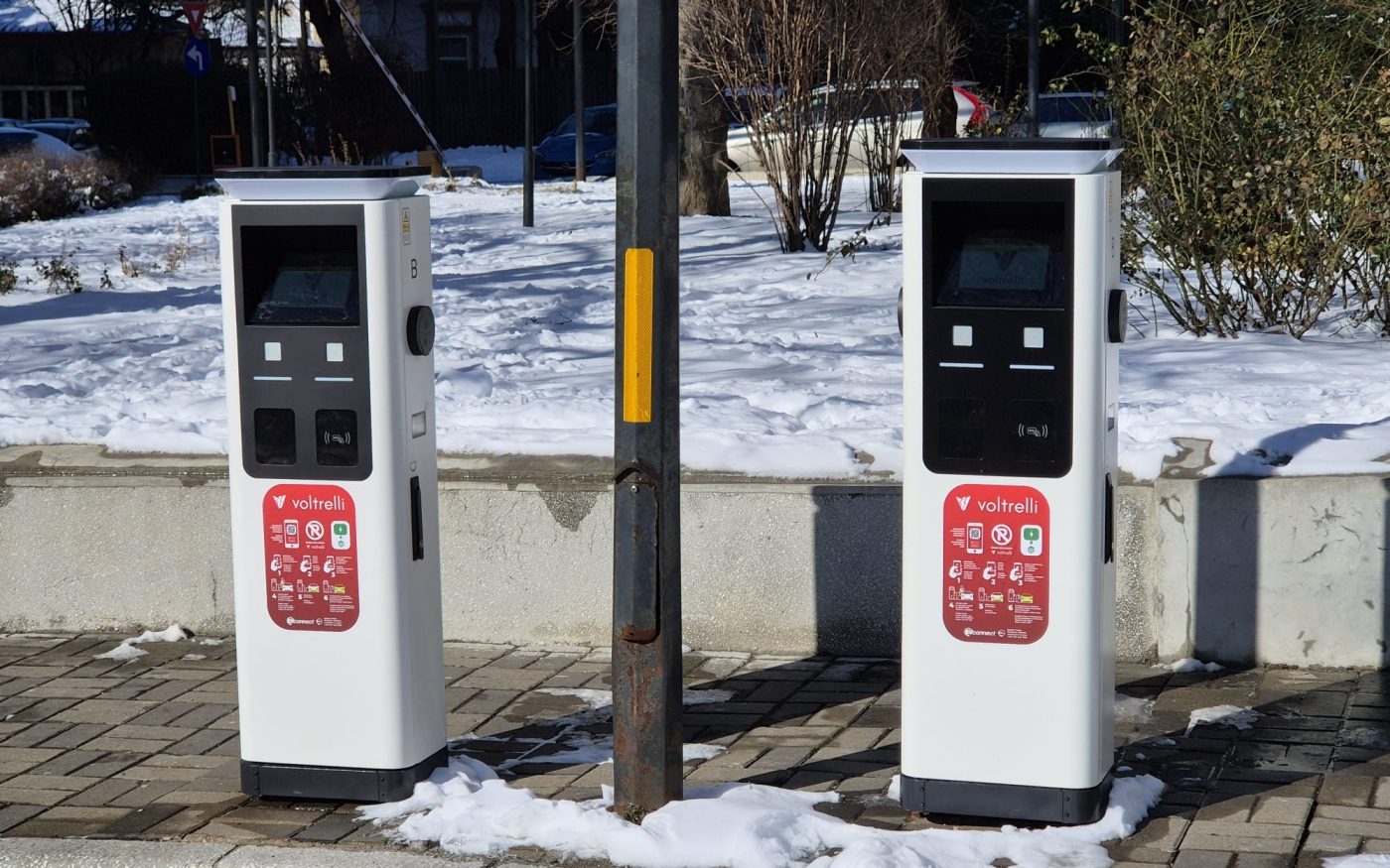 Sectorul 1 al Capitalei face primii pași concreți spre o infrastructură mai verde, odată cu instalarea a nouă stații de încărcare pentru vehiculele electrice, amplasate strategic în șapte locații