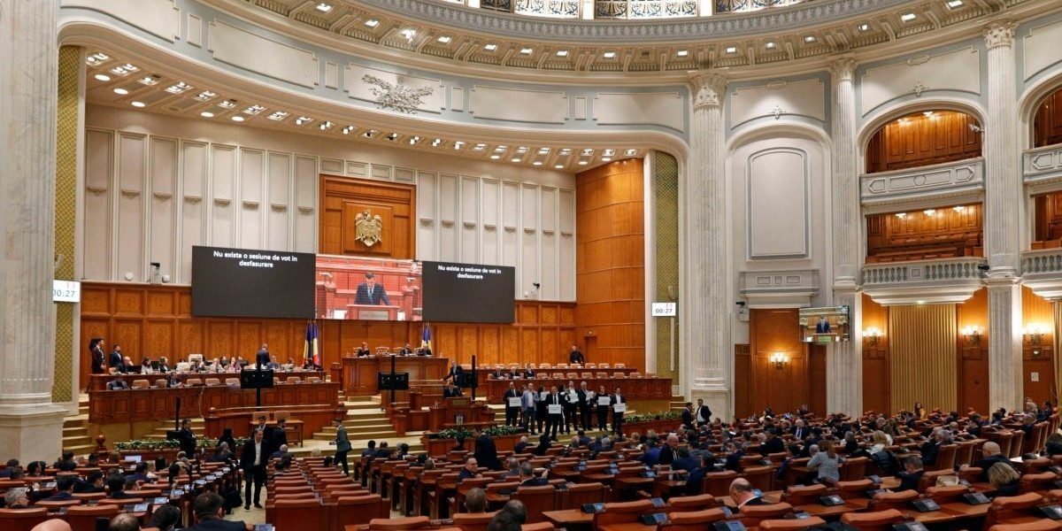 Bugetul pentru 2026, aproape de votul decisiv în Parlamentul României Joi viitor, Parlamentul României va avea ocazia de a vota final versiunea proiectului de buget pentru anul 2026, într-un moment critic pentru economia și stabilitatea socială a țării