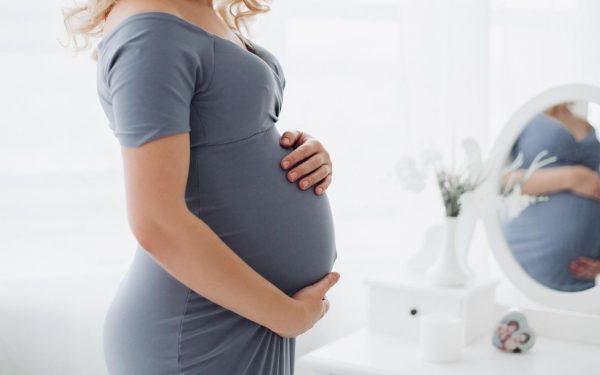 Expunerea la substanțe chimice în timpul sarcinii poate avea consecințe neașteptate, extinse pe mai multe generații