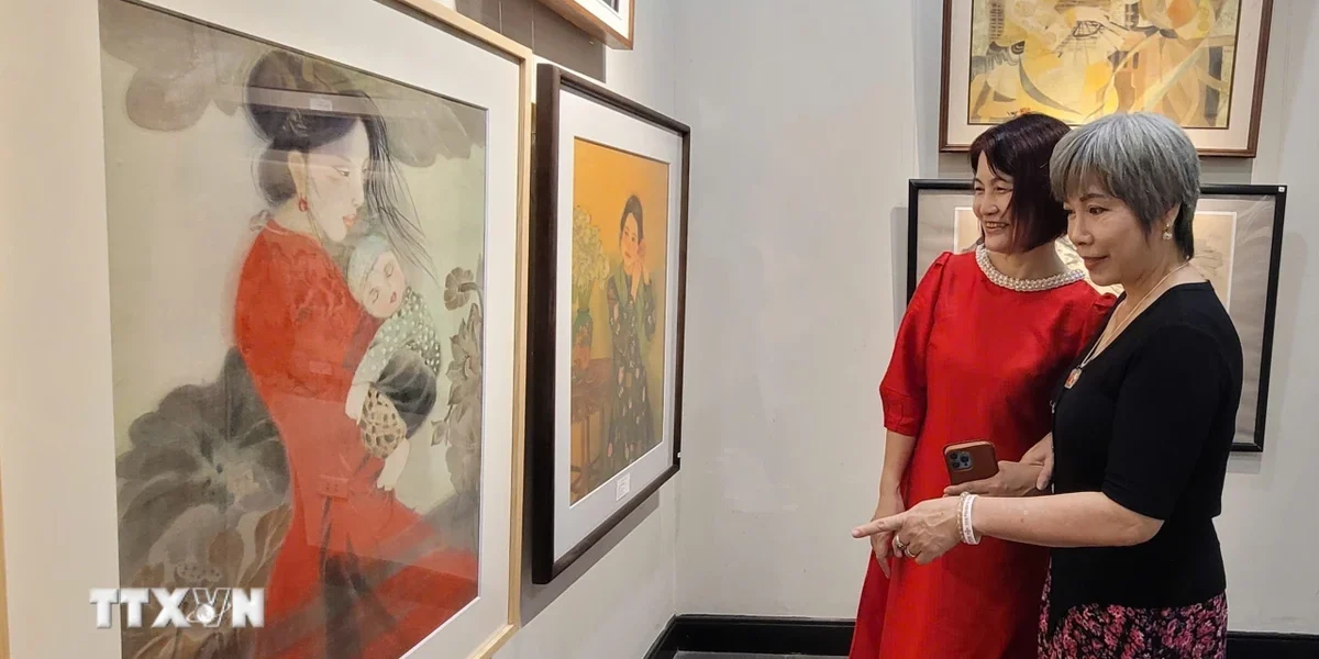 La 76 de ani, artista Tran Thi Truong continuă să-și dedice timpul și pasiunea picturii, demonstrând că arta nu are vârstă și că iubirea pentru creație poate fi o forță care depășește limitările fizice și provocările personale