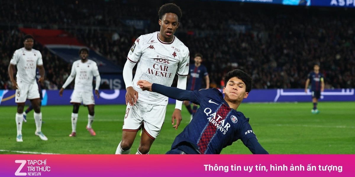 Dro Fernandez, noua stea a PSG, marchează un gol istoric în victoria de la Nice La doar 18 ani, Dro Fernandez reușește să scrie o pagină importantă în istoria clubului PSG