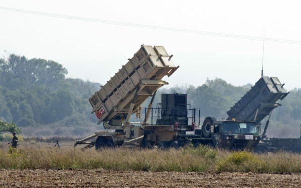 Turcia răspunde la atacurile cu rachete din Iran cu măsuri de apărare mai ferme, inclusiv desfășurarea unor sisteme NATO antirachetă Turcia a reacționat rapid după recentele atacuri cu rachete provenite din Iran, instaurând măsuri excepționale de protecție a propriului teritoriu