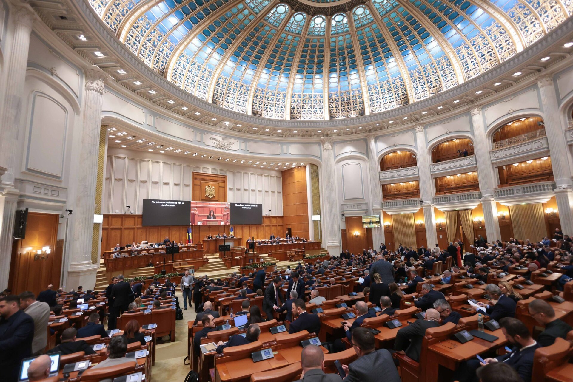 Opoziția justifică susținerea propunerii PSD pentru amânarea numirilor la Avocatul Poporului și CNCD, condițiile AUR și Pace