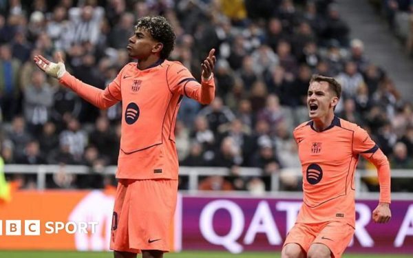 Gest controversat la meciul dintre Barcelona și Newcastle: penalty decisiv dictat după minute de tensiune Un eveniment neprevăzut a zguduit partida dintre FC Barcelona și Newcastle United, desfășurată în această seară în cadrul competiției europene