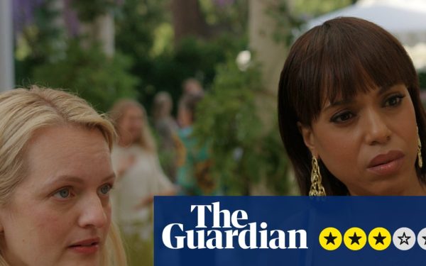 Apple TV a lansat recent serialul „Imperfect Women”, o dramă cu tente de mister care, deși taie adesea din ceața originalității, oferă divertisment pentru o seară sau două