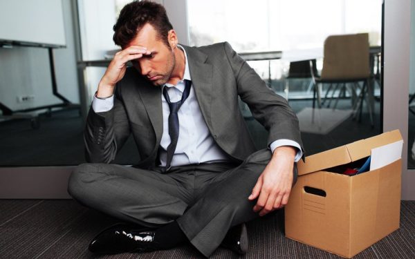 Economia americană resimte impactul așteptărilor încheiate ale „miracolului economic” promovat de fostul președinte Donald Trump, în urma unor date surprinzător de slabe pentru luna februarie