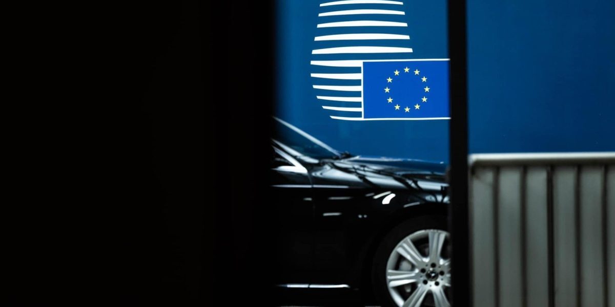 Tensiunile din Orientul Mijlociu pot destabiliza economia europeană în următoarele patru săptămâni Fără îndoială, situația din Orientul Mijlociu devine tot mai alarmantă, iar evoluțiile din spațiul geopolitic au potențialul de a provoca repercusiuni semnificative asupra economiei europene