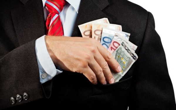 Investiții de peste 818 milioane euro în publicitate în 2025, 5 case de pariuri în top 10%