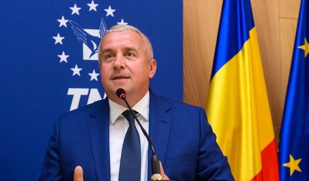 Reacție acerbă din partea PNL la atacul Avocatului Poporului asupra reformei administrației publice Liderul liberalilor din Parlamentul European, Daniel Buda, a lansat vineri o critică dură la adresa atenției acordate de Avocatul Poporului recentei ordonanțe de urgență (OUG) privind reforma administrației publice, acuzând o încercare de blocare a schimbărilor structurale în sectorul public, orchestrată din rea-voință politică