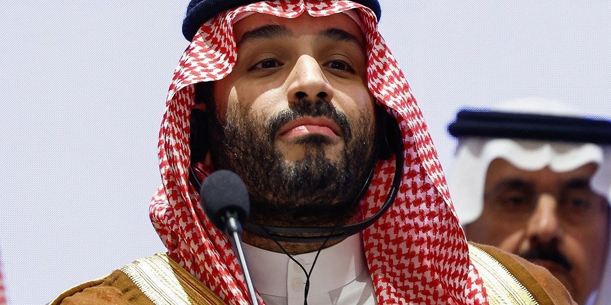 Arabia Saudită își intensifică mesajele către Washingtonul de la Casa Albă, iar implicarea personală a Prințului moștenitor Mohammed bin Salman devine din ce în ce mai clară în contextul tensiunilor regionale și strategiei globale împotriva Iranului