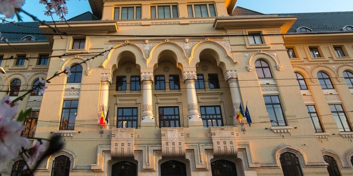 Primăria Capitalei a propus recent înființarea unei noi Administrații a Domeniului Public, o mișcare menită să eficientizeze serviciile publice din sectorul spațiilor verzi, agrementului, și administrării parcurilor, lacurilor și cimitirelor