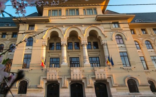 Primăria Capitalei a propus recent înființarea unei noi Administrații a Domeniului Public, o mișcare menită să eficientizeze serviciile publice din sectorul spațiilor verzi, agrementului, și administrării parcurilor, lacurilor și cimitirelor