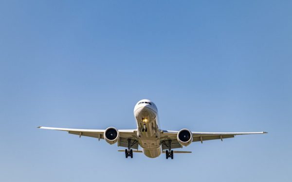 Traficul aerian pe Aeroportul Mihail Kogălniceanu, unul dintre cele mai importante noduri aeriene din România, va fi suspendat pentru aproape o zi și jumătate, începând de miercuri, 20 martie, ora 11.00, și până joi, 21 martie, ora 19.30