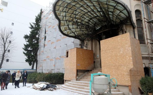 Controale urgente la Muzeul Naţional „George Enescu”: starea obiectelor de patrimoniu, sub semnul întrebării Un val de îngrijorare a cuprins patrimoniul cultural al țării după ce, recent, autoritățile au decis să efectueze verificări amănunțite în cadrul Muzeului Național „George Enescu”