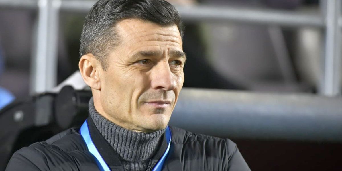 Costel Gâlcă, antrenorul Rapidului, nu a fost prezent joi la conferința de presă premergătoare duelului din deplasare cu CFR Cluj, programat vineri în cea de-a doua etapă a play-off-ului Liga 1