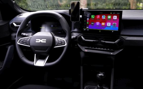 Dacia a dezvăluit oficial numele noului său crossover compact, intitulat Striker, în anticiparea lansării care va avea loc pe 10 martie