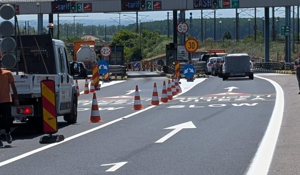Restricții temporare pe A2 și Podul Prieteniei Giurgiu-Ruse, în contextul lucrărilor de modernizare Circulația pe autostrada A2, cunoscută și drept Autostrada Soarelui, va suferi modificări temporare în zilele următoare, pentru a permite desfășurarea unor lucrări de întreținere