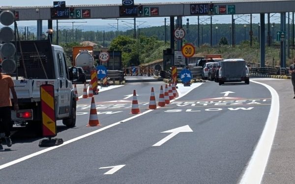 Restricții temporare pe A2 și Podul Prieteniei Giurgiu-Ruse, în contextul lucrărilor de modernizare Circulația pe autostrada A2, cunoscută și drept Autostrada Soarelui, va suferi modificări temporare în zilele următoare, pentru a permite desfășurarea unor lucrări de întreținere