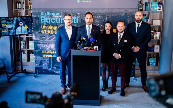 Primăria Sectorului 4 se află în centrul unui scandal legat de prețurile exorbitante pentru achiziția unor foișoare stradale, situație care a atras atenția opiniei publice și a autorităților de control