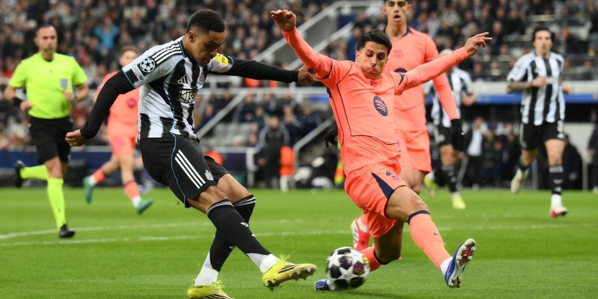 Newcastle a ratat ocazia de a-și asigura o victorie importantă în turul optimilor de finală ale Ligii Campionilor, după ce a fost egalată de Barcelona pe teren propriu, scor 1-1