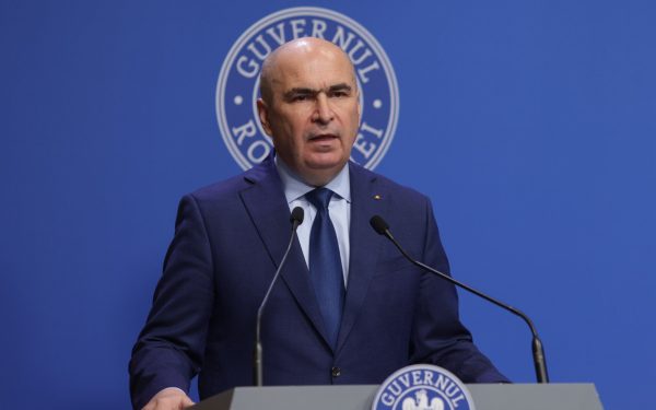 Guvernul a aprobat bugetul pentru 2026 într-o ședință tensionată, urmată de declarații în premieră ale premierului Ilie Bolojan Guvernul României a finalizat joi seara procesul de adoptare a proiectului de buget pentru anul 2026 într-o ședință extraordinară marcată de tensiuni și dezbateri aprinse