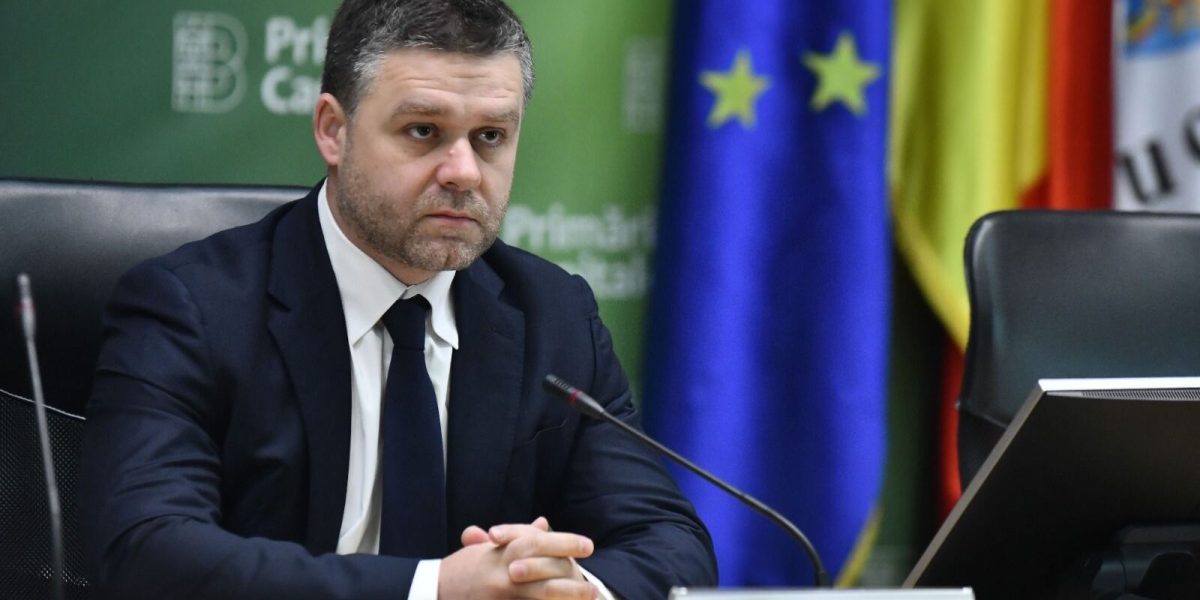 Primarul General al Capitalei, Ciprian Ciucu, a primit recent mandatul de la Consiliul General al Municipiului București pentru a solicita primăriilor de sector „nevoile financiare” pentru anul 2026