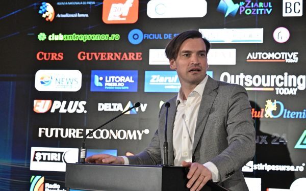 La Disruptive Innovation Summit Bucharest (DISB), eveniment desfășurat recent în capitală, a fost abordat un paradox semnificativ al României în domeniul digital, în special în contextul decalajului de adoptare a inteligenței artificiale (AI)