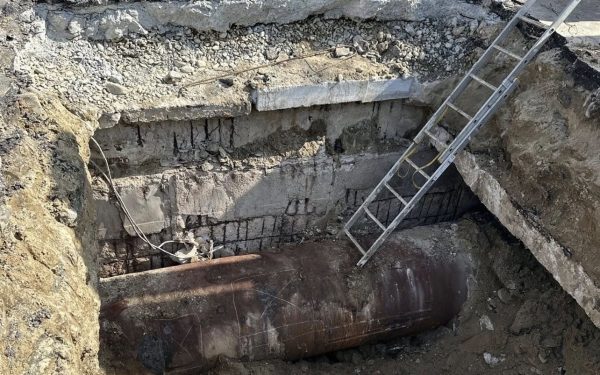 Surparea carosabilului de pe Șoseaua Mihai Bravu, în dreptul numărului 307, a creat din nou panică printre bucureșteni, fiind un incident care scoate la iveală vulnerabilitatea rețelelor edilitare din Capitală