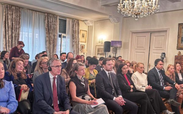 Stelian Bujduveanu, viceprimarul Bucureștiului din partea Partidului Național Liberal, a participat recent la o întâlnire organizată la invitația ambasadorului Spaniei în România, E.S