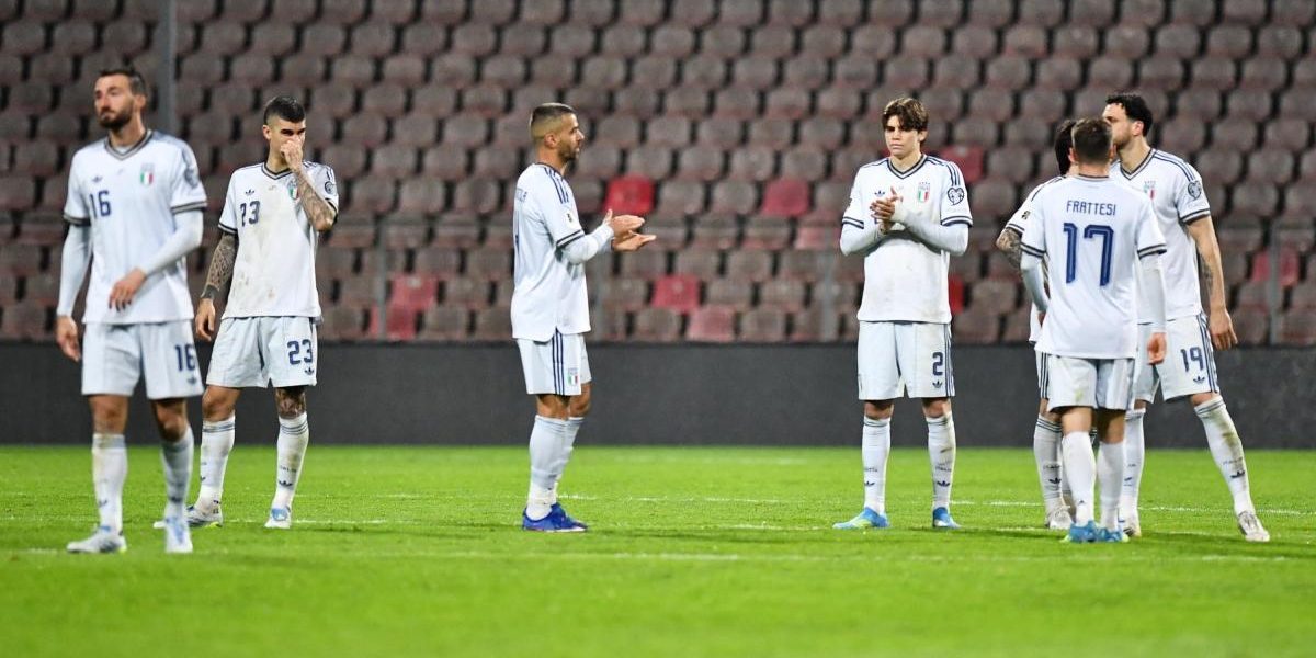 Efectul devastator al excluderii Italiei de la Mondial: pierderi financiare și impact asupra bugetului federalei Eșecul Italiei de a se califica la Campionatul Mondial din 2026, după recentul rezultat împotriva Bosniei, se traduită nu doar într-un dezastru sportiv, ci și într-un adevărat cutremur financiar pentru Federația Italiana de Fotbal (FIGC)