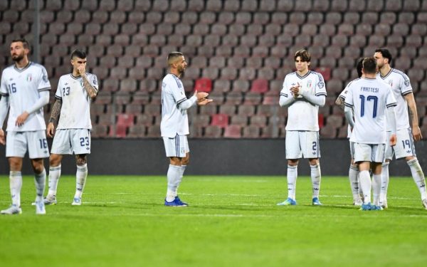 Efectul devastator al excluderii Italiei de la Mondial: pierderi financiare și impact asupra bugetului federalei Eșecul Italiei de a se califica la Campionatul Mondial din 2026, după recentul rezultat împotriva Bosniei, se traduită nu doar într-un dezastru sportiv, ci și într-un adevărat cutremur financiar pentru Federația Italiana de Fotbal (FIGC)