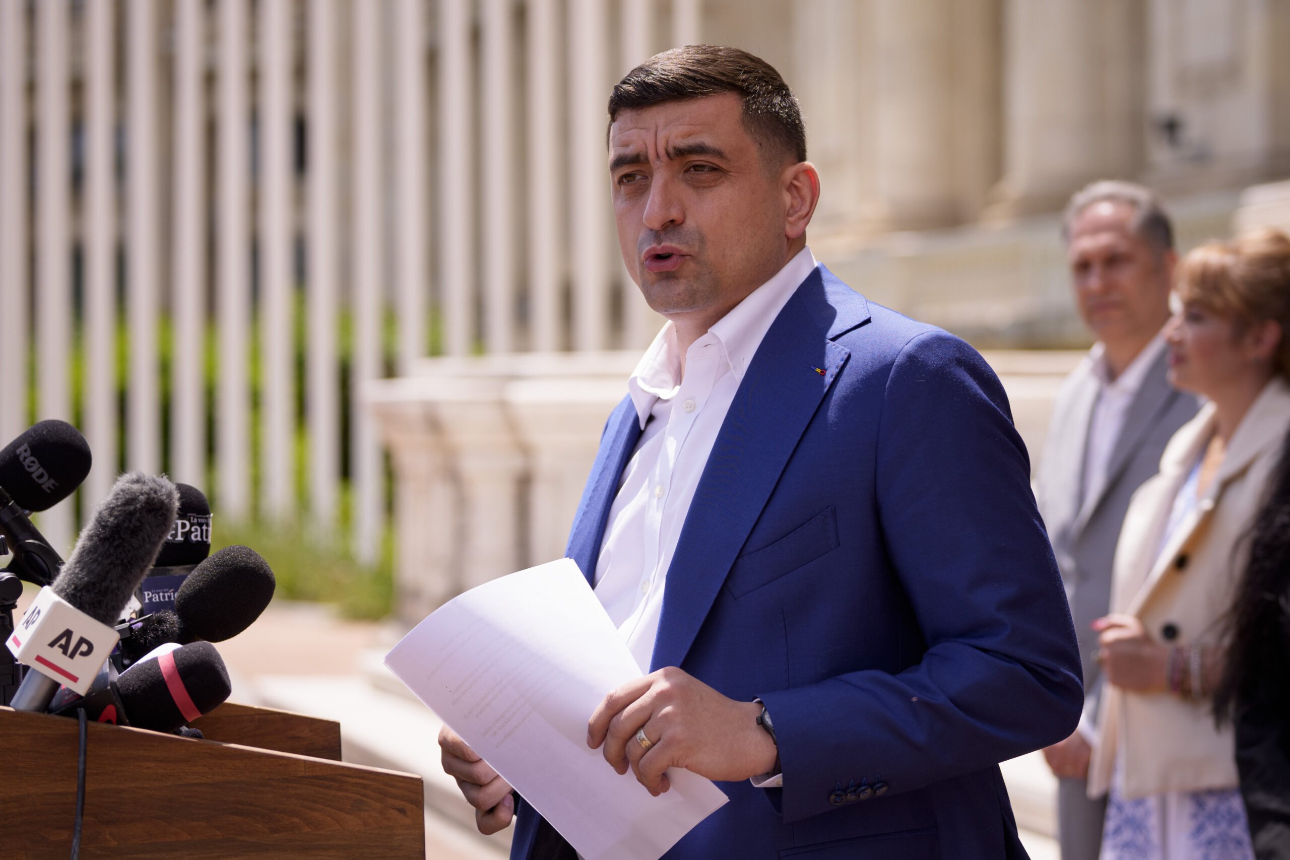 Simion, despre vizita lui Zelenski în România: „O vizită la sponsori”