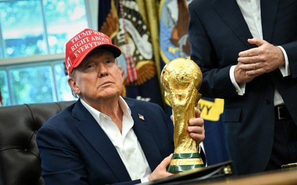 Donald Trump, fostul președinte al Statelor Unite, a făcut valuri recent printr-un mesaj publicat pe propriul spațiu de socializare, Truth Social, în care și-a exprimat opinia cu privire la participarea Echipei Naționale de Fotbal a Iranului la Cupa Mondială din 2026