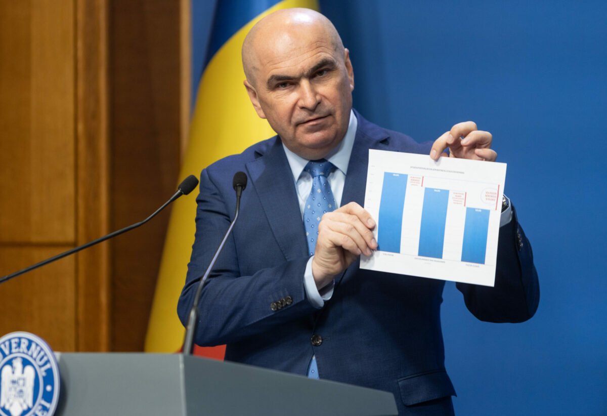 Bolojan anunță finalizarea bugetului, în ciuda provocărilor importante, și respinge acuzațiile de blocare politică Premierul Ilie Bolojan a adus clarificări importante privind stadiul elaborării bugetului de stat, în contextul recentelor tensiuni din coaliție și acuzațiile formulate de opozanți