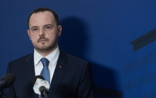 Ministrul Sănătății, Alexandru Rogobete, a reafirmat vineri angajamentul guvernului român de a reintra pe un drum al reformei reale în sistemul sanitar, în timp ce recunoaște dificultățile majore cu care se confruntă acest domeniu
