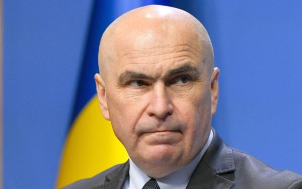 Bani încrucișați: creșterea bugetului SRI și controversele din jurul alocărilor bugetare ale ministerelor Măririle bugetare din ultimele luni au ridicat semne de întrebare în contextul reducerilor evidente din alte domenii, precum sănătatea sau educația