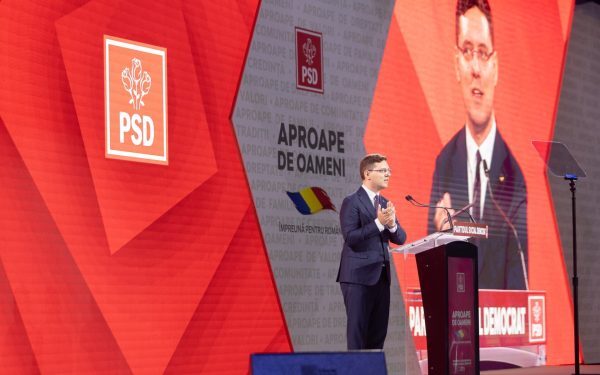Romania trebuie să navigheze cu claritate și responsabilitate printre provocările tot mai complexe de politică externă și securitate, afirmă Victor Negrescu, europarlamentar și fost ministru al Afacerilor Europene, într-o scurtă analiză postată recent pe Facebook