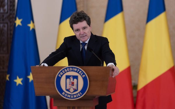 Președintele României, Nicușor Dan, a reafirmat cu fermitate angajamentul de a asigura adoptarea bugetului pentru anul 2026, prevăzută pentru luna martie, în ciuda tensiunilor și discuțiilor aprinse din coaliție