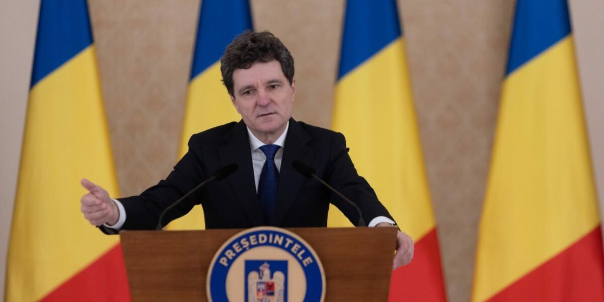 Nicușor Dan, primarul Capitalei și președintele Consiliului Suprem de Apărare a Țării (CSAT), s-a pronunțat recent asupra eforturilor României de a gestiona criza cetățenilor români din zonele de conflict din Orientul Mijlociu, remarcând colaborarea eficientă între autorități și un progres semnificativ în evacuația acestora