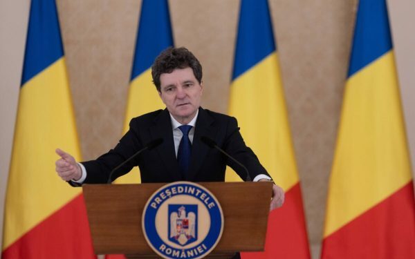 Nicușor Dan, primarul Capitalei și președintele Consiliului Suprem de Apărare a Țării (CSAT), s-a pronunțat recent asupra eforturilor României de a gestiona criza cetățenilor români din zonele de conflict din Orientul Mijlociu, remarcând colaborarea eficientă între autorități și un progres semnificativ în evacuația acestora