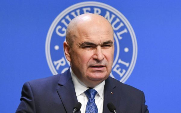 România asistă, din nou, la un val de creșteri anunțate ale prețurilor la carburanți, pe fondul instabilității din zona Orientului Mijlociu și a vulnerabilităților din rețelele internaționale de aprovizionare cu țiței și produse petroliere