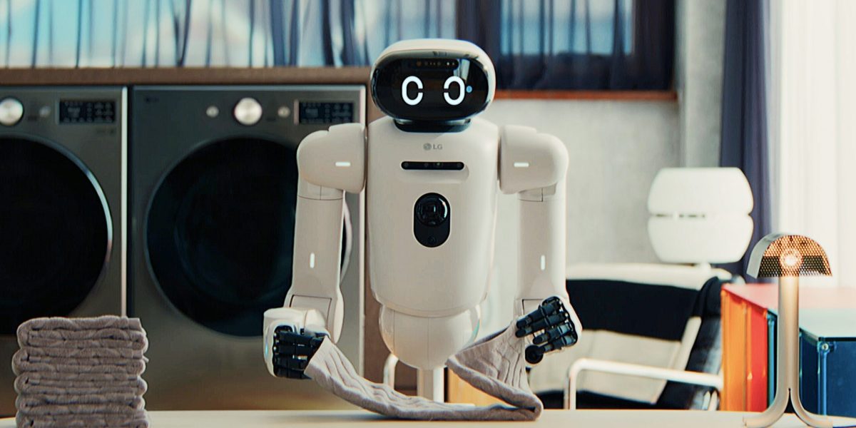 Tehnologia robotică a făcut pași importanți în domenii precum industria auto, medicină sau spațiu, însă rămâne surprinzător de ineficientă în activități cotidiene aparent simple pentru oameni, precum împăturirea hainelor