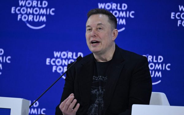 Compania X, sub lupa Uniunii Europene pentru sistemul de verificare și transparență Un nou val de reglementări și controale a fost lansat asupra uneia dintre cele mai mari platforme digitale la nivel global, compania X, cunoscută și pentru sistemul său de verificare a conturilor, simbolizat prin bifa albastră