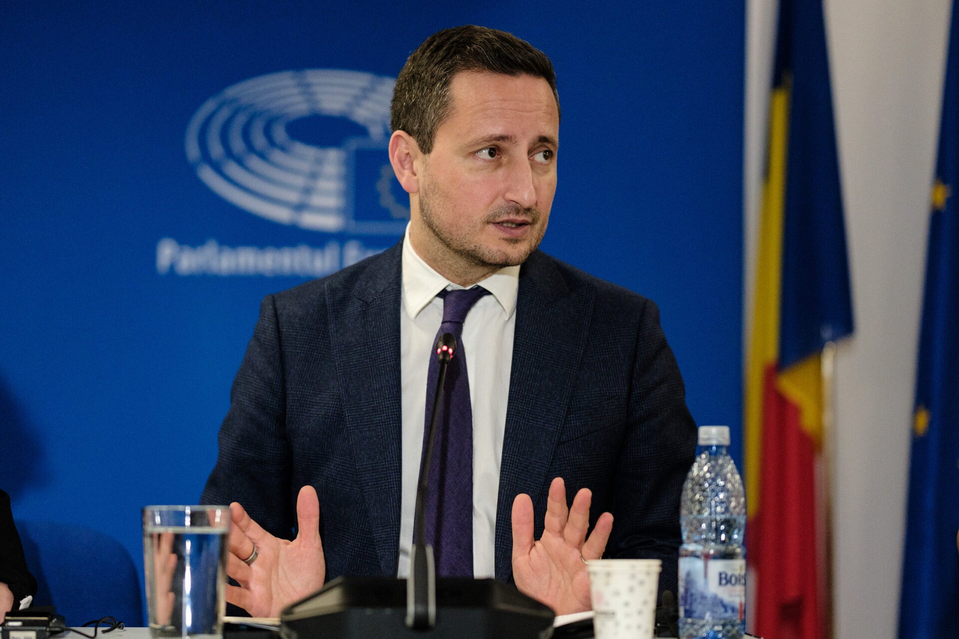 Dezbateri intense la Strasbourg: drepturi sociale, criza locuințelor și tensiuni în Orientul Mijlociu În aceste zile, ordinea de zi a Parlamentului European, în plenul de la Strasbourg, este dominată de teme fierbinți care influențează direct viața cetățenilor din Uniunea Europeană