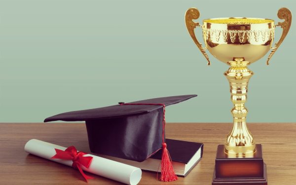 Concursul Studentul Anului oferă premii pentru studenții din București în domenii precum business, tech și sustenabilitate