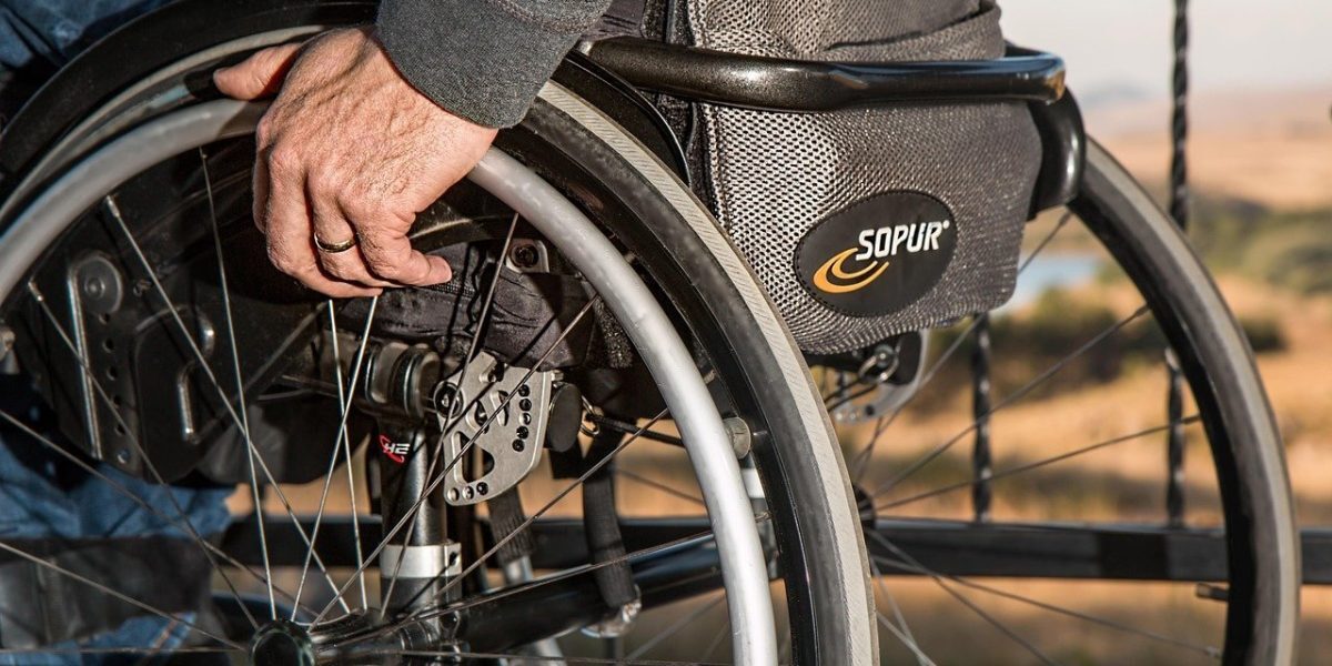 De mai bine de patru luni, mii de persoane cu dizabilități din București nu și-au mai primit ajutorul lunar de 500 de lei, un sprijin esențial în contextul economic și social actual