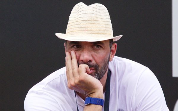 Alexandru Țiriac, fiul milionarului român Ion Țiriac, a părăsit cu rapiditate Dubaiul, după ce orașul a fost ținta unor atacuri cu rachetă lansate de Iran